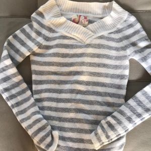 Cute lightweight OP sweater